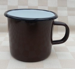 beschadigde - drinkmok - bruin - 8 cm