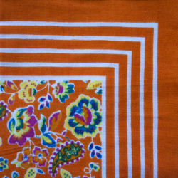 Oranje zakdoek - bloemen - 55 x 55 cm